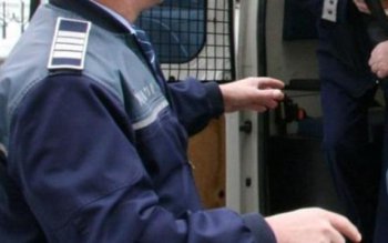 Un bărbat urmărit de autorităţile …