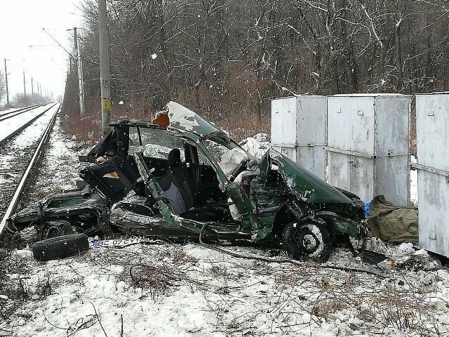 Accident grav la Iași! Doi soți au murit după ce mașina a fost izbită de tren