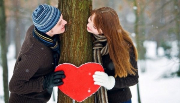 Tradiţii româneşti de DRAGOBETE: Ce trebuie să faci pe 24 februarie ca să ai noroc în dragoste