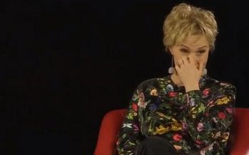 Dana Grecu este însărcinată cu …