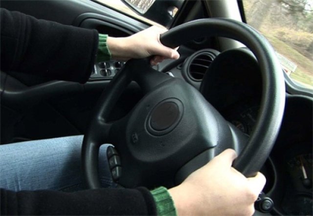 Minor cercetat pentru conducere fără permis