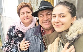 Cine este Nea Rață de …