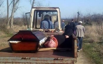 Un preot s-a îmbătat atât …