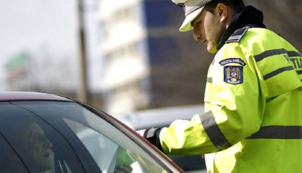 Zece permise de conducere reținute în urma unei acţiuni a poliţiştilor rutieri