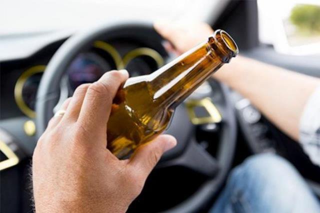 Dosare penale pentru cinci șoferi depistați sub influența alcoolului la volan