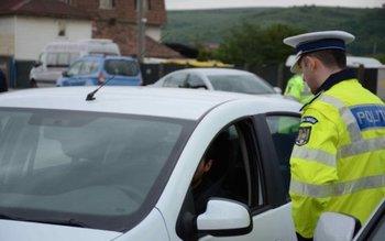 Tânăr cercetat pentru fals material …