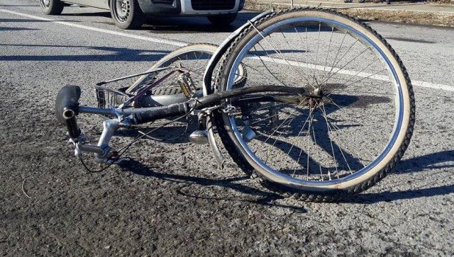 Dosar penal pentru un șofer care a izbit un minor aflat pe bicicletă