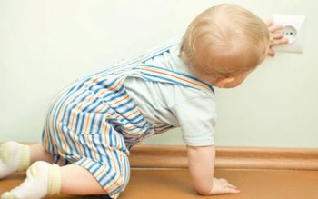 Mii de copii, victime ale …