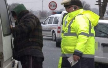 Infractori voiajori depistaţi de poliţişti. …