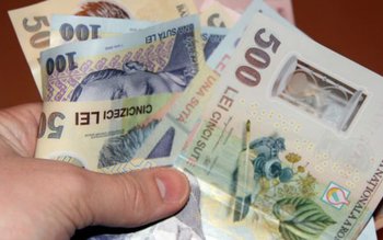 Polițiștii, angajații de la Permise, …