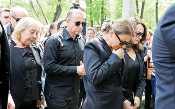 Funeralii de lux pentru Ionela …