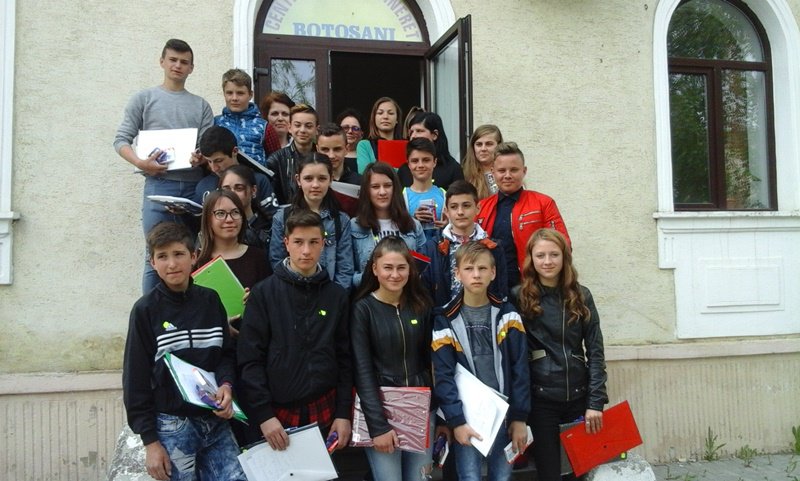 Tineri din Blândești consiliați în carieră la Centrul de Tineret Botoșani - FOTO