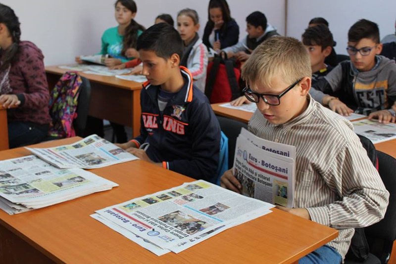 Euro Quiz la două școli din județul Botoșani - FOTO