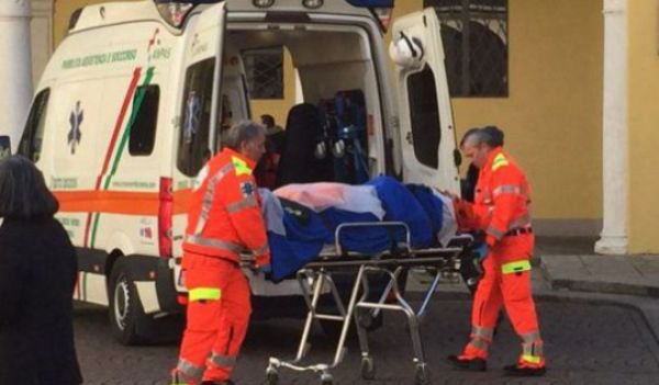 Accident tragic în Italia: o fetiță de 3 ani în stare gravă și alți 4 români răniți