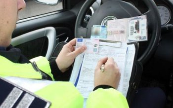Atenţie, şoferi!: Reguli noi începând …