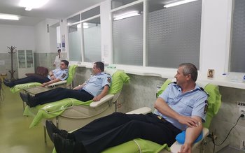 Pompierii botoșăneni donează sânge - …