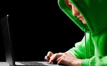 Hackeri români, extrădați în SUA …