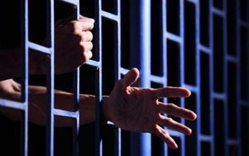 La nici o lună după …