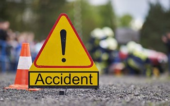 A intrat cu mașina într-un …