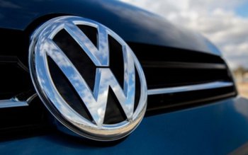 Sute de mii de mașini …