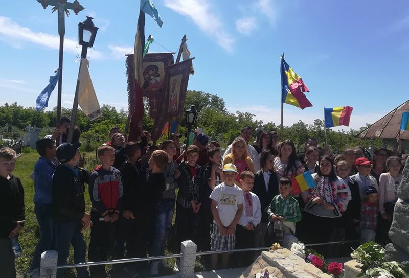 Eroii comemoraţi la Şcolile Rădăuţi-Prut, Miorcani şi Rediu - FOTO