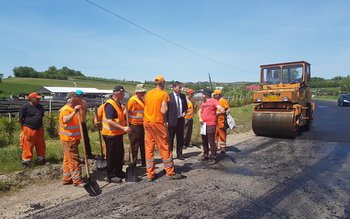 Lucrările pregătitoare pentru turnarea covoarelor …