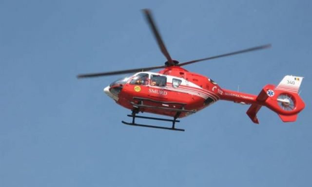 Femeie cu infarct preluată de un elicopter SMURD de la Botoșani