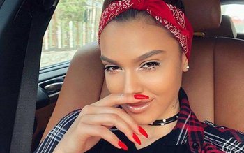 Fata lui Adi Minune e …