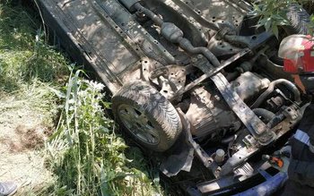 ACCIDENT! Mașină răsturnată pe cupolă …