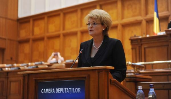 Comunicat PSD: Deputatul PSD Mihaela Huncă propune monitorizarea parcursului profesional al absolvenților
