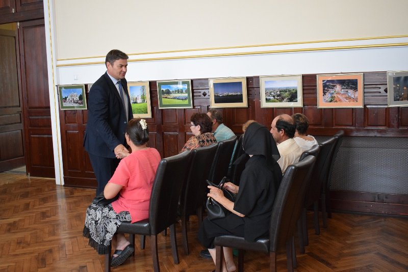 Ajutoare de urgenţă de la Guvern, destinate unor familii sau persoane singure din judeţ, cu probleme financiare sau de sănătate - FOTO