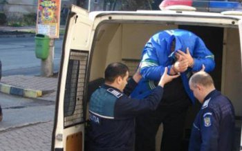 Urmărit internaţional, depistat de poliţişti …