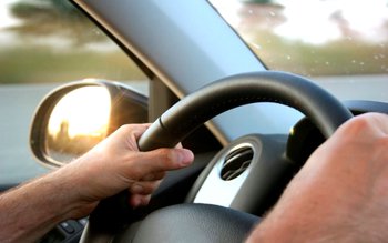 Șofer cercetat de polițiști pentru …