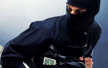 Tineri infractori! Hoți reținuți de …