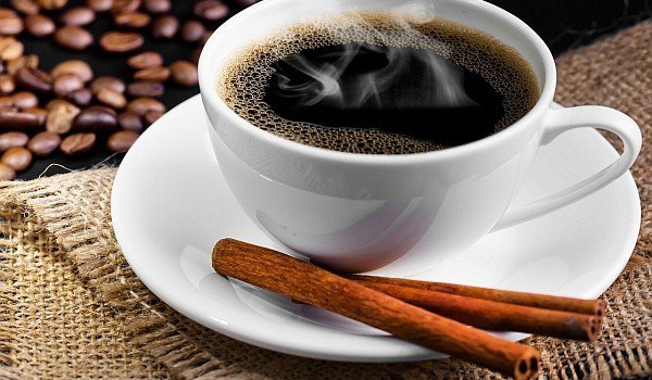 De ce este bine să pui scorțișoară în cafea