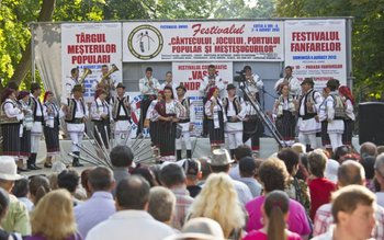 Festivalul Internațional al Cântecului, Jocului …