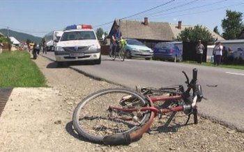 Victima șoselei: O biciclistă a …
