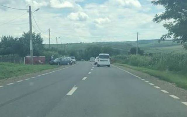 Accident! Femeie rănită după ce două mașini s-au ciocnit la Leorda