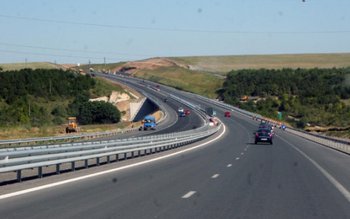 Român, păcălit pe autostradă, în …