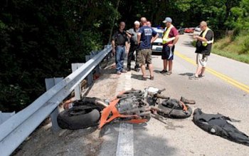 TRAGIC! Poliţist spulberat de un …