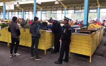 Razie în Bazar și Piața …