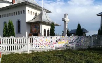 Tabăra din pridvorul satului - …