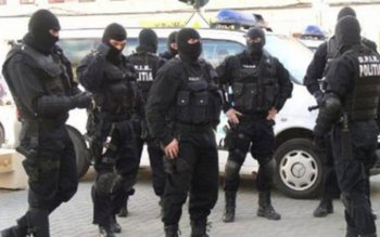 Municipiul Botoşani răscolit de polițiști, …