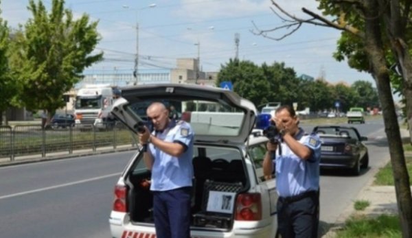 Poliţiştii rutieri, plângere împotriva deputatului ce a iniţiat proiectul presemnalizării radarelor