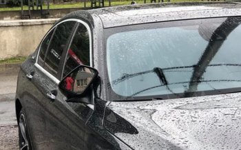 Mașini vandalizate la Botoșani. Un …