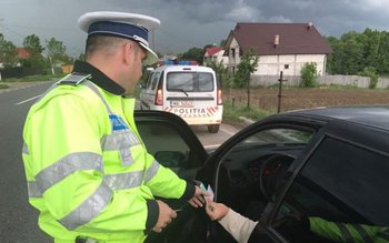 Poliţiştii din Botoșani, în razie! …