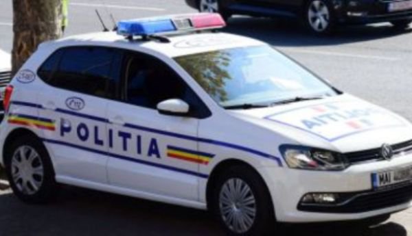 Plimbare cu peripeții pe străzile din Botoșani. Fără permis a fugit de echipajele de poliție