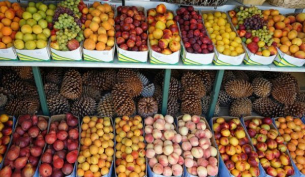 Greşeala care te ucide în 24 de ore: Nu mai consumaţi aceste fructe dacă nu sunt coapte complet!