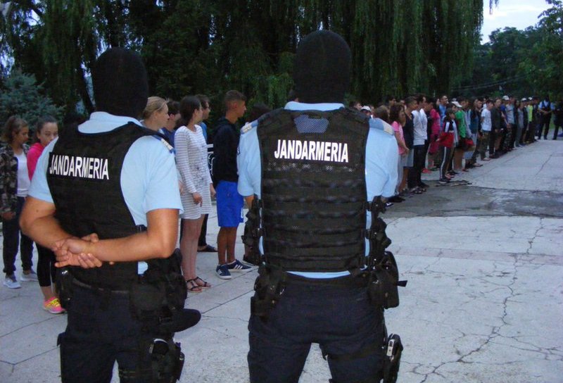 Jandarmii din Botoșani, au dat „DEŞTEPTAREA!” la Agafton – FOTO