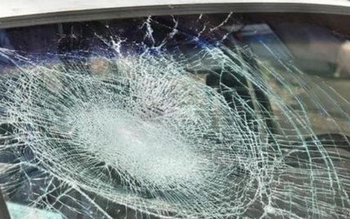 Doi tineri de 21 de …